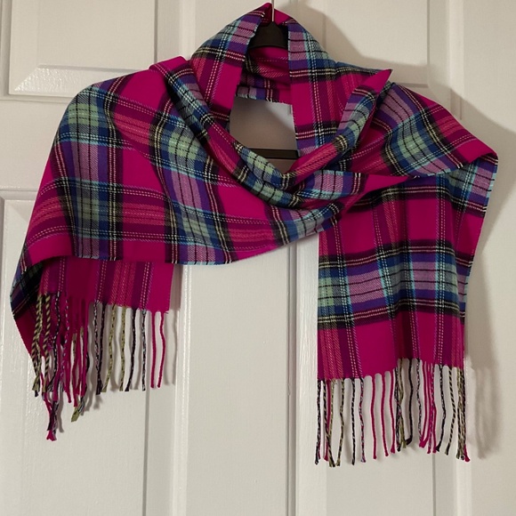 Plaid Cashmere Scarf - NWOT - Picture 6 of 10